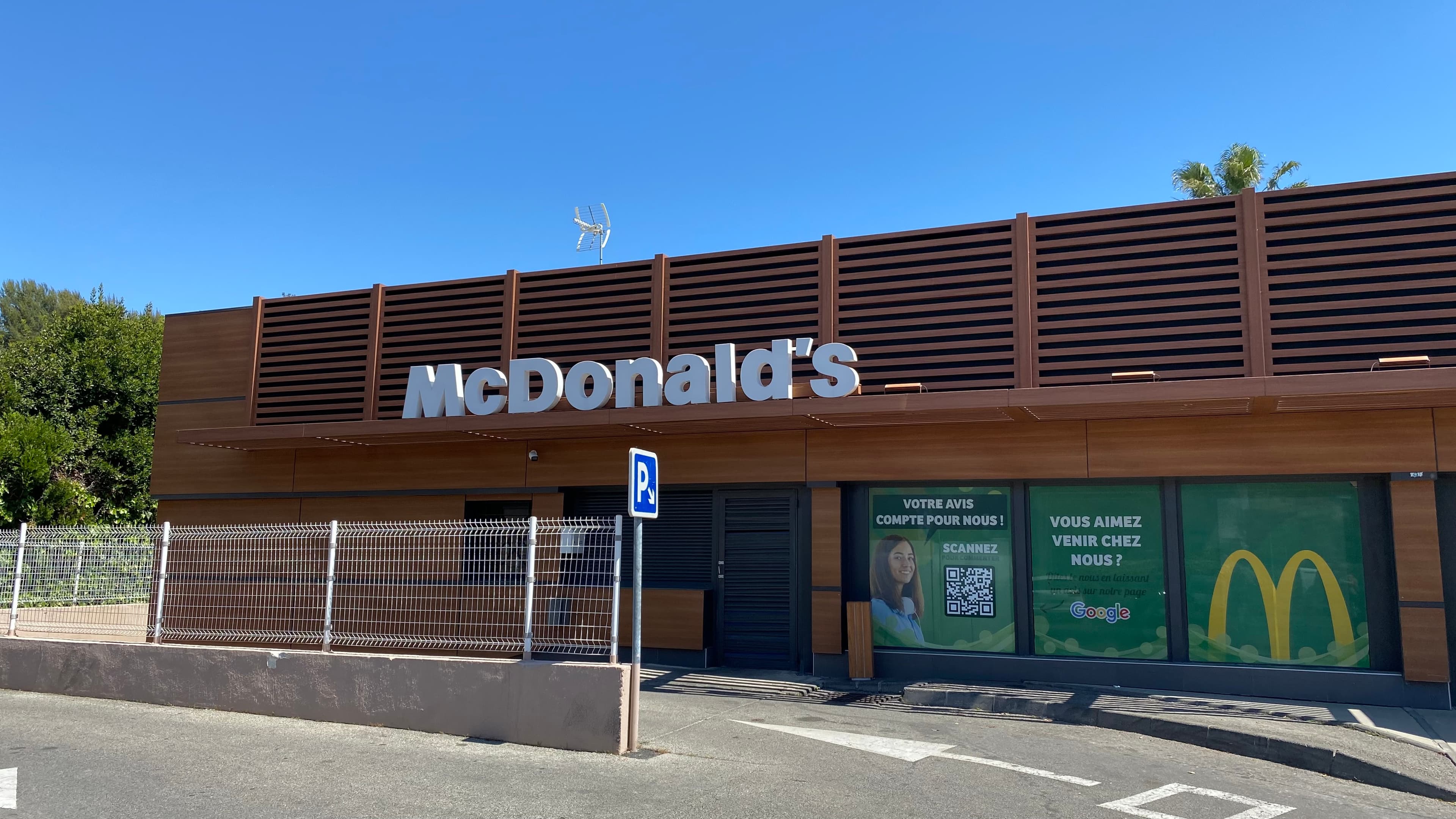 Application Cool Roof — Restaurant McDonald's